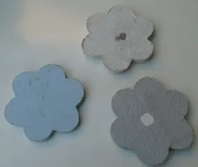 BLOEMEN HOUT 3 STUKS DIA 10 CM NIEUW