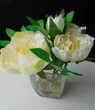 BLOEMEN VAAS LICHTE BLOEMEN 2 Stuks NIEUW