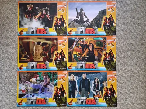 SPY    KIDS  2  : island of lost dreams    lobbycard set.