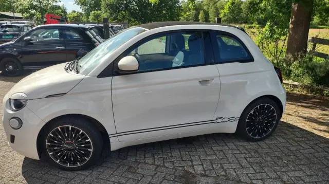FIAT 500 E-Cabrio- Rijklaar. 42KW-Snelladen.Carplay.