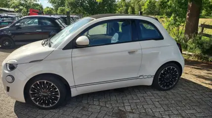 FIAT 500 E-Cabrio- Rijklaar. 42KW-Snelladen.Carplay.