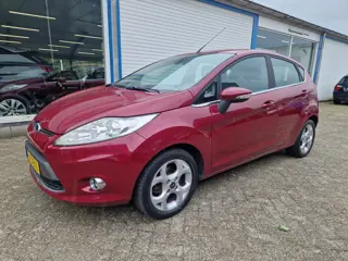Ford Fiesta 1.6 Ghia (bj 2010)
