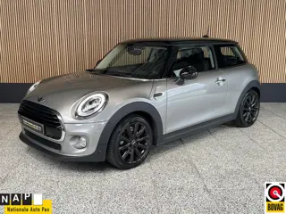 Mini Cooper 1.5 Cooper Chili Serious Business NL auto | Schuif / kantel dak | Lederen stoelen