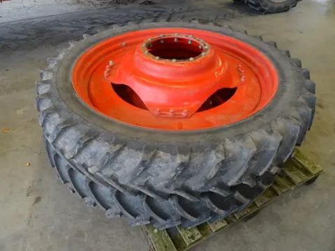 MICHELIN 290/90R38-320/90R54