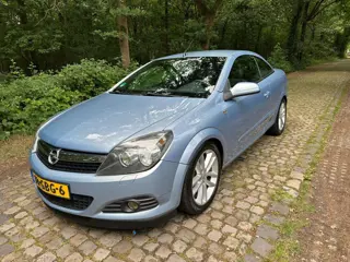 Opel Astra TwinTop 1.8 Cosmo twintop apk 05-2026!!!