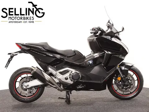 Honda NSS 750 (bj 2022)