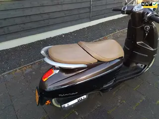 Peugeot Bromscooter Django Heritage EEN TWEE ZITTER ZEER LUX,s