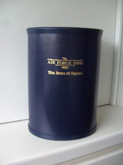 PRULLENBAK MET TEKST AIR FORCE NIEUW