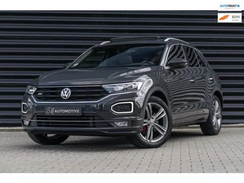 Volkswagen T-Roc 2.0 TSI 4Motion Sport R-Line / PANO / CARPLAY / TREKHAAK / STOELVERWARMING