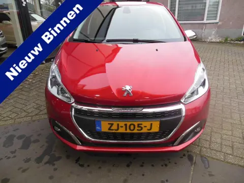 Peugeot 208 1.2 PureTech Signature Staat in DE KRIM