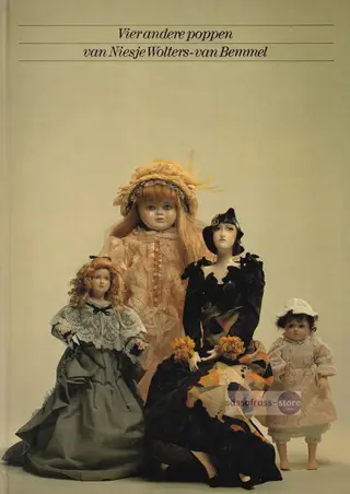 Niesje Wolters-van Bemmel ~ Vierandere poppen