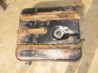 Fuel tank Fiat 130 Coupè