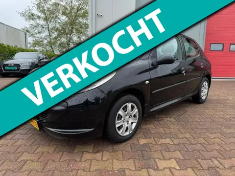 Peugeot 206 + 1.1 XR ( NIEUWE APK + RIJDT GOED )