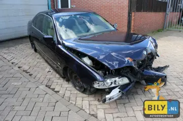 In onderdelen BMW E39 523i '00 voorschade BILY