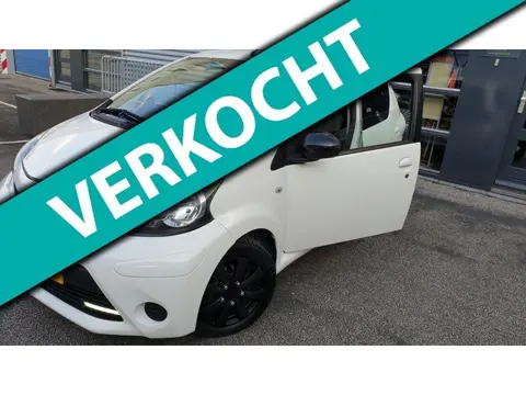 Toyota Aygo 1.0 VVT-i Xpress Airco/Bluetooth/Nw APK/Garantie!!