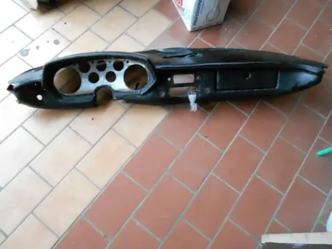 Dashboard for Maserati Mistral