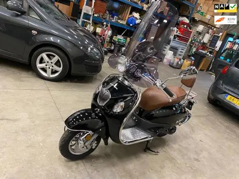 La Souris Snorscooter Grande Retro E4 BJ 8-2021