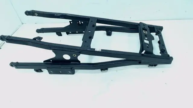 ACHTER SUBFRAME Triumph Sprint ST 955 1999 - 2005