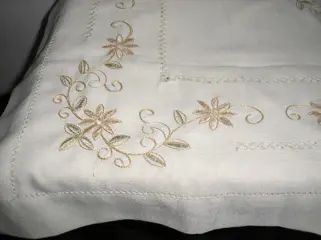 Tafelkleedjes - met prachtig borduurwerk / open werk