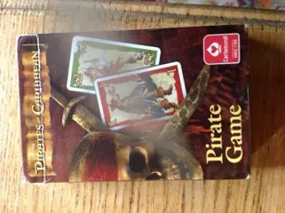 Spel : pirates of the caribbean - merk: cartamundi