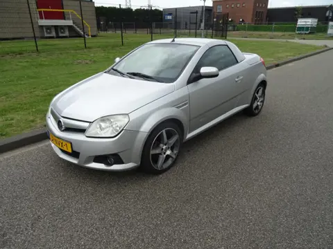 Opel Tigra TwinTop 1.4-16V Rhythm