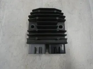 SPANNINGSREGELAAR Triumph Street Triple 675 2011 - 2012