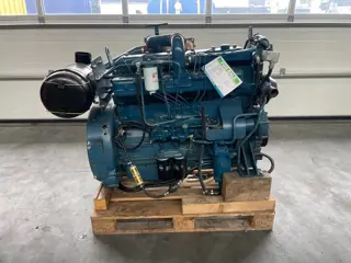 DAF DHTD 825 AG dieselmotor, 140 PK als nieuw!