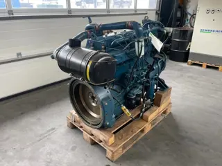 DAF DHTD 825 AG dieselmotor, 140 PK als nieuw!