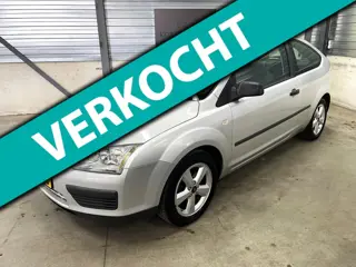 Ford Focus 1.4-16V Trend APK airco NAP cruise control