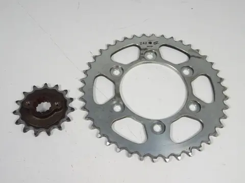 TANDWIEL Ducati Monster 695 2006 - 2008