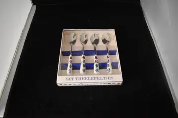 Theelepl set Boerenbont servies