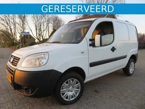 Fiat Doblò 1.6i 103pk Benzine met Schuifdeur & Vele Opties !