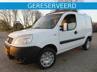 Fiat Doblò 1.6i 103pk Benzine met Schuifdeur & Vele Opties !