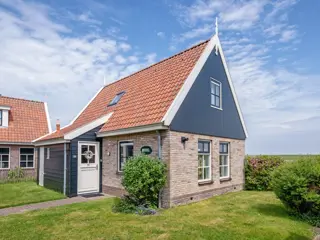 Ruim vakantiehuis in Texelse stijl vlakbij de Waddenzee en Oosterend