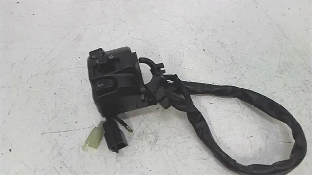 STUURSCHAKELAAR LINKS Kawasaki ZX 9 R 2002 - 2004