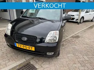Kia PICANTO PICANTO; 1.0 M/T Rijdt schakelt GOED...