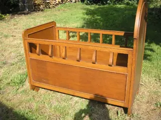 Baby / kinderbedje - oud en degelijk