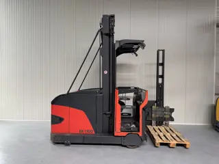 EK 1300  - Rail Guidance !!