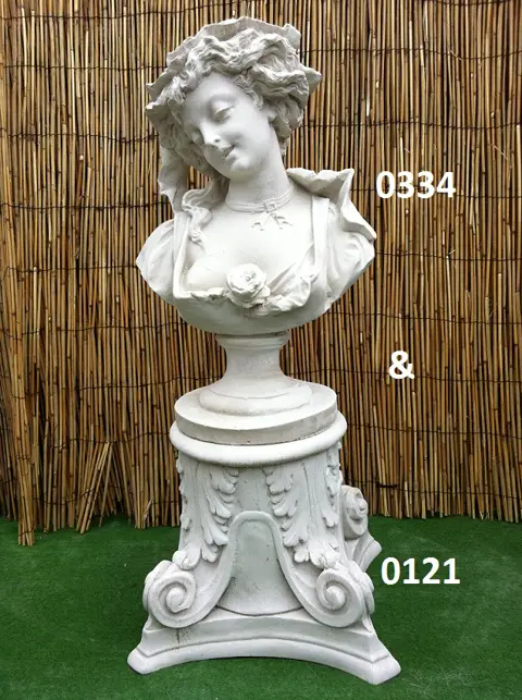 Borst beeld vrouw met zuil.