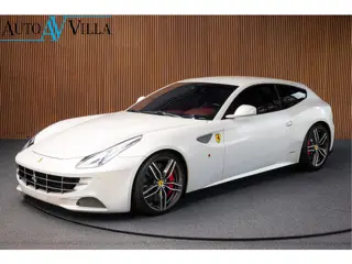 Ferrari FF 6.3 V12 Carbon Camera Lift Passengerdisplay
