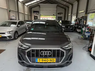 Audi Q3 40 TFSI quattro S edition