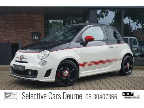 Abarth 500C 1.4 T-Jet Estetico , 2-tone, Schaalstoelen, Interscope Surround, Cabrio, Navi, PDC.