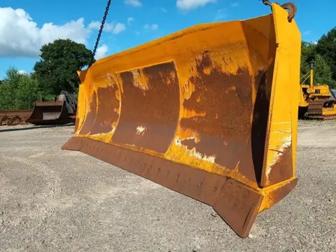 Caterpillar D8K blade UNUSED
