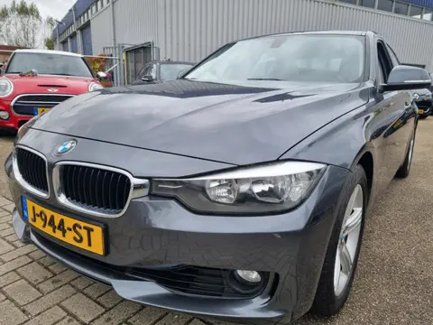 BMW 3-serie 328i High Executive Leder