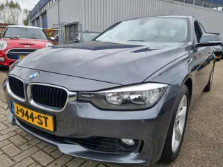 BMW 3-serie 328i High Executive Leder
