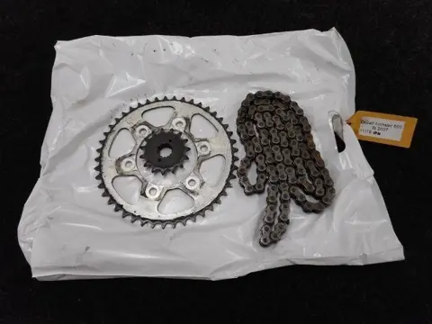 KETTING EN TANDWIELEN SET Ducati Monster 695 2006 - 2008