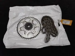 KETTING EN TANDWIELEN SET Ducati Monster 695 2006 - 2008