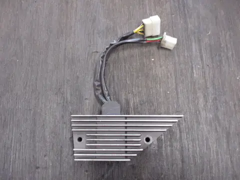 SPANNINGSREGELAAR Honda CB 750 1982 - 2003