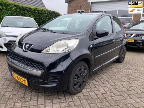 Peugeot 107 1.0-12V XR Bj 2009, Airco, CV, 2 deuren zijn dof, APK tot 07-2026