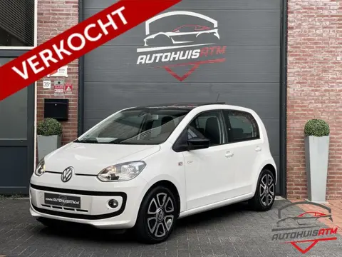 Volkswagen Up ! 1.0 75pk BMT high up! PANO CRUIS NAVI PDC STOELVW